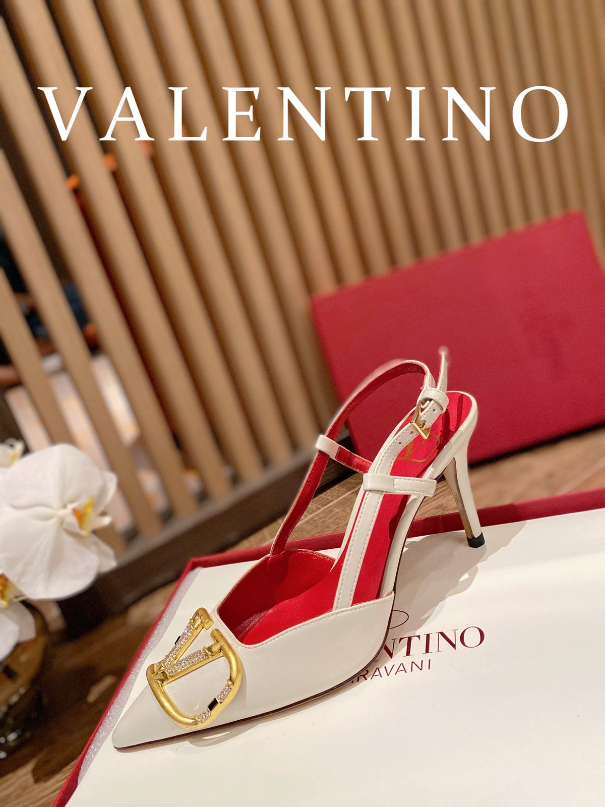 Valentino VLogo Signature Leather Pumps – 2022 Collection