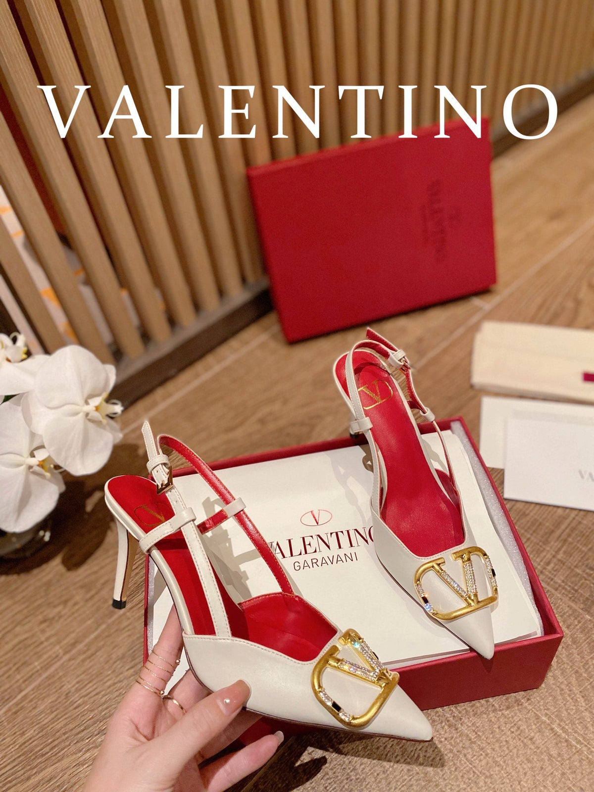 Valentino VLogo Signature Leather Pumps – 2022 Collection