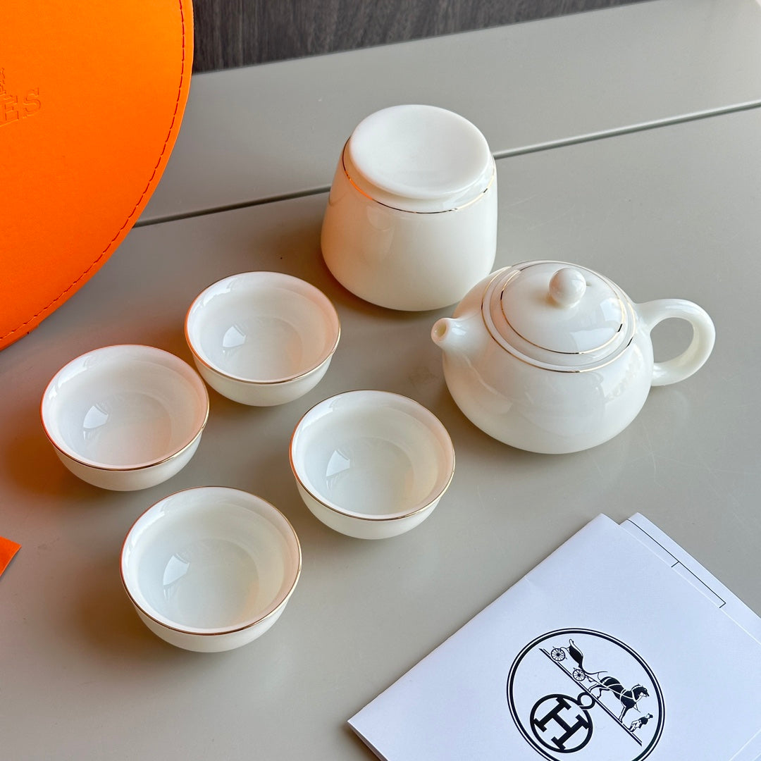 Hermes Lamb Fat Jade Travel Tea Set