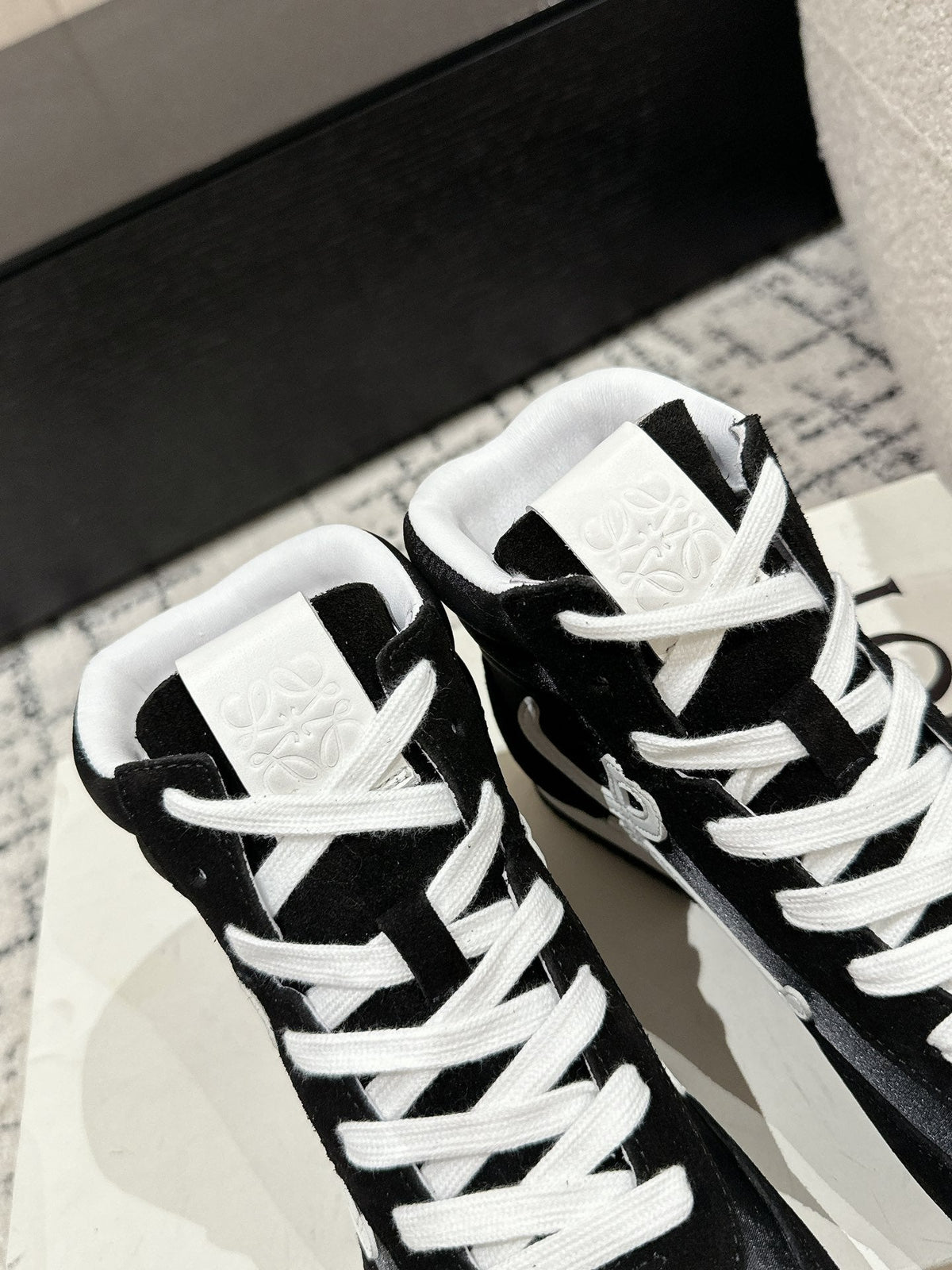 Loewe Flow Runner 2.0 Runway Sneakers – 25SS
