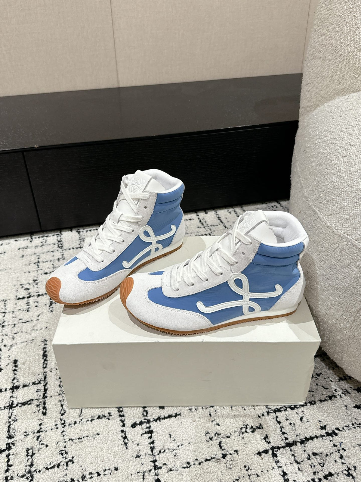 Loewe Flow Runner 2.0 Runway Sneakers – 25SS