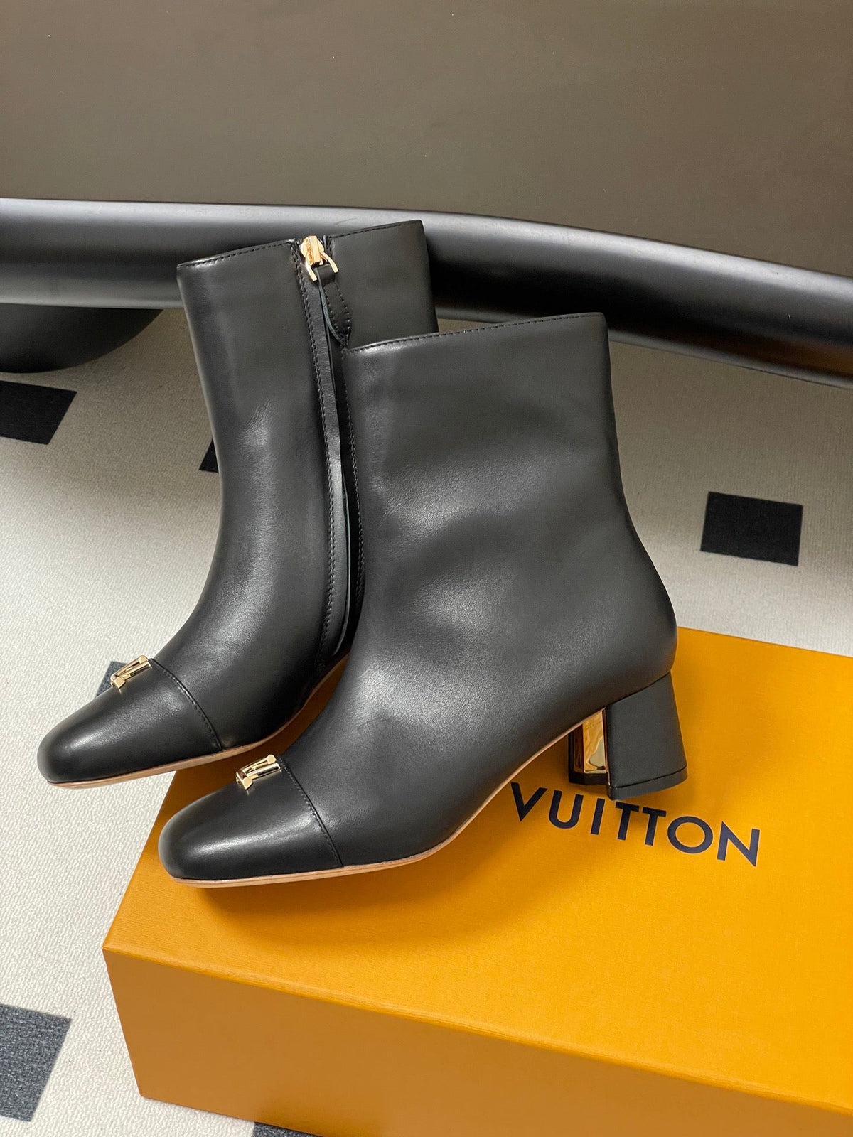 Louis Vuitton LV Swing Metal Heel Ankle Boots – 25SS Autumn/Winter Collection