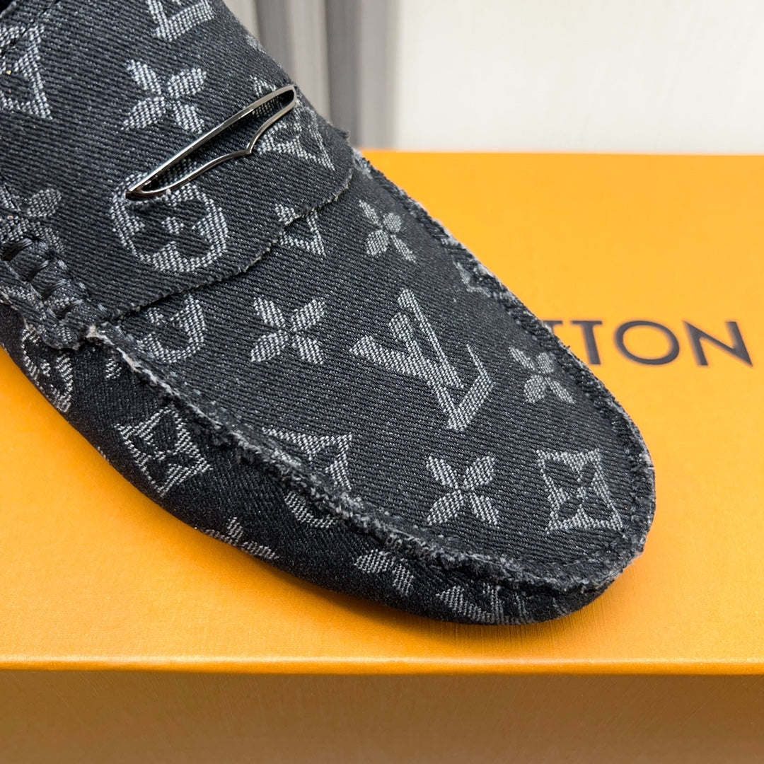 Louis Vuitton Pebbled Leather Driving Shoes