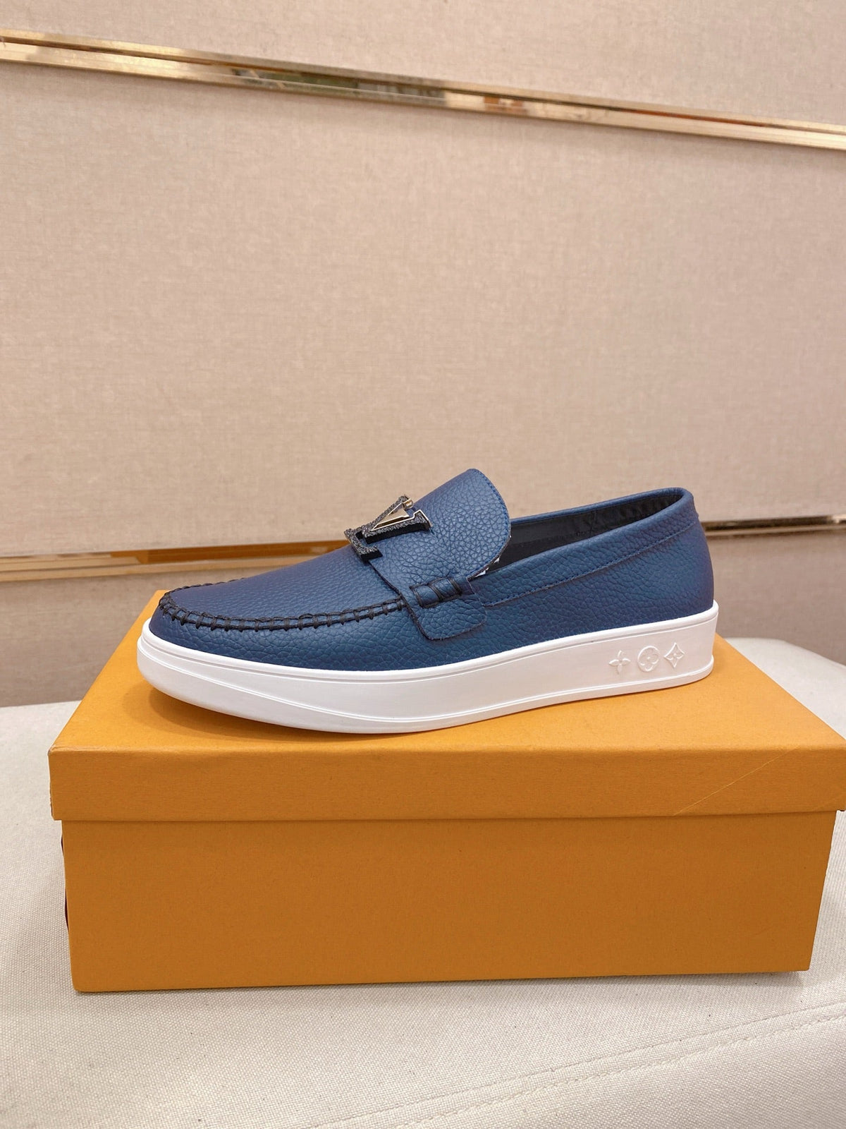 Louis Vuitton New Release Luxury Leather Loafers