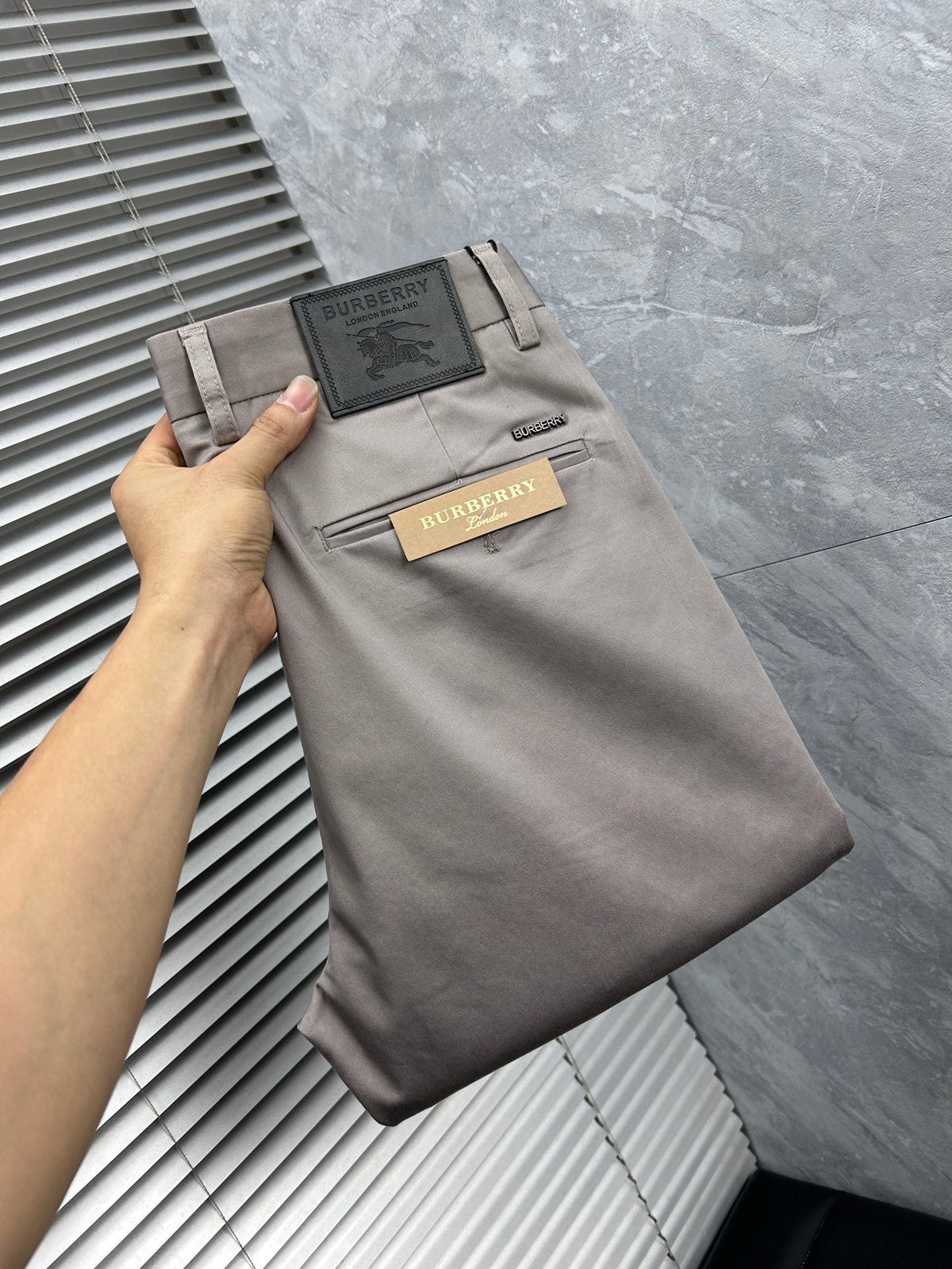 Burberry Tailored Casual Trousers – 2025SS