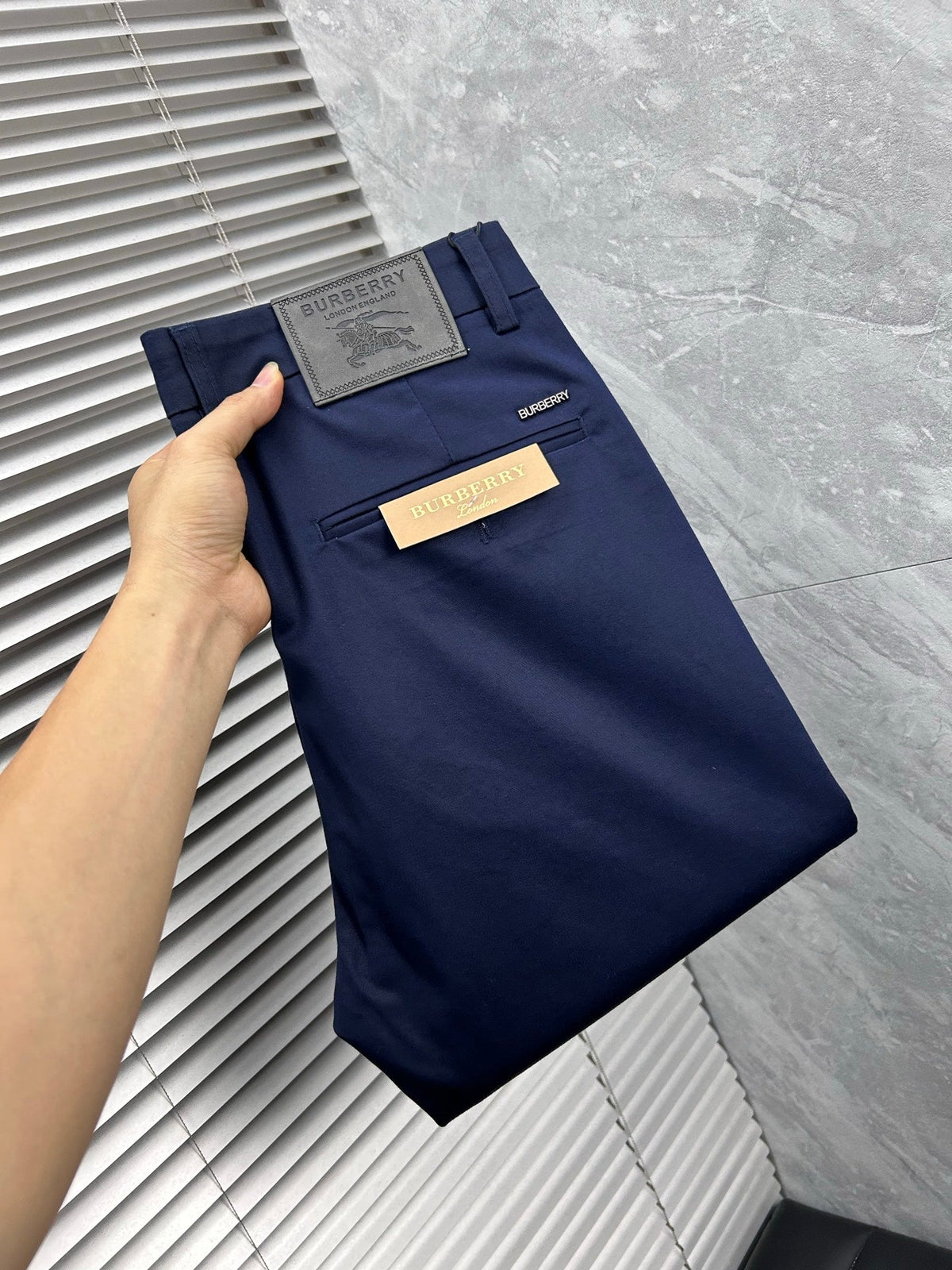 Burberry Tailored Casual Trousers – 2025SS